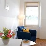 Schwarzacherhof & *